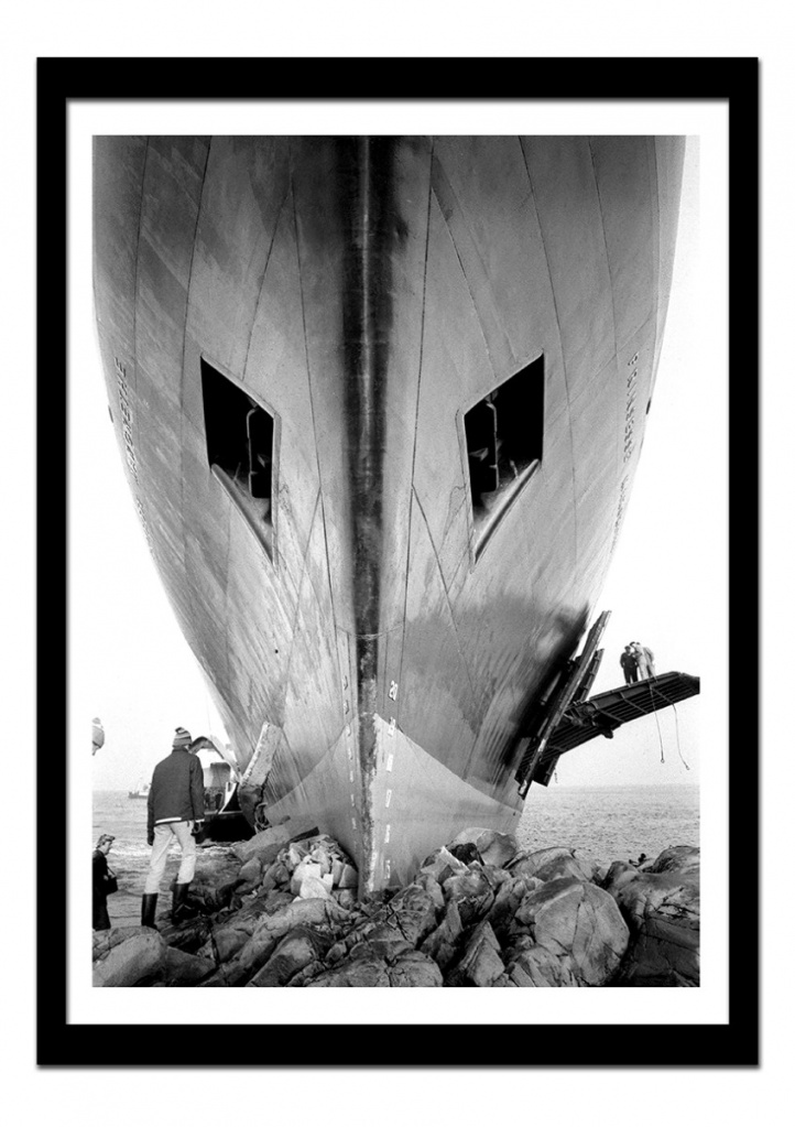 Fartyg på grund i gruppen Konstgalleri / Fotografier / Bilder i Syd hos NOA Gallery (100053_426)